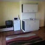 Hotel Black Sea - Breakfast, Pool & Free Parking