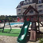 Black Sea - Breakfast, Pool & Free Parking 3*