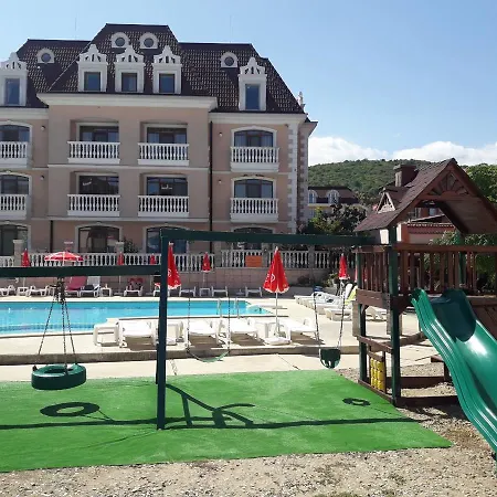 Black Sea - Breakfast, Pool & Free Parking 3* Obzor