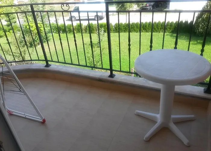 Hotel Black Sea - Breakfast, Pool & Free Parking Obzor