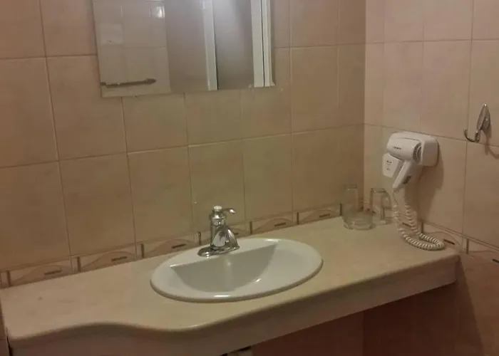 Black Sea - Breakfast, Pool & Free Parking Obzor